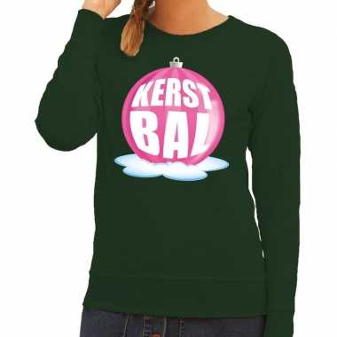 Foute kersttrui kerstbal roze op groene sweater dames